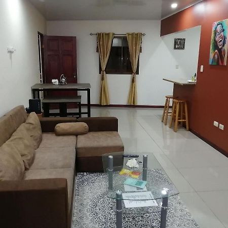 Aptos Casa Caribe, Habitaciones Privadas En Aptos Compartidos & Aptos Completos Con Auto Entrada ปูแอร์โตลีมอน ภายนอก รูปภาพ